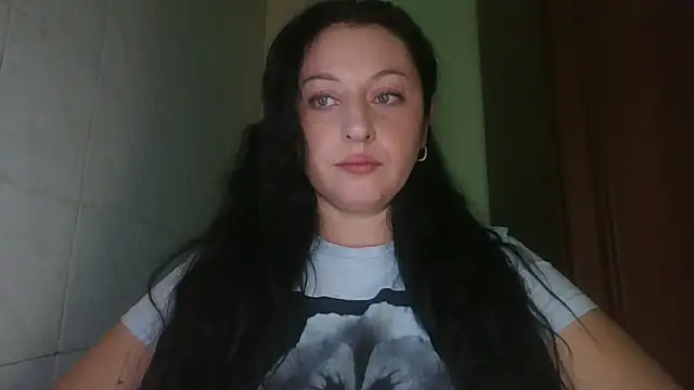 Snapshot of MelinaAx chatting on 11-23-25, 08:19 MelinaAx online show from 11-23-25, 08:19