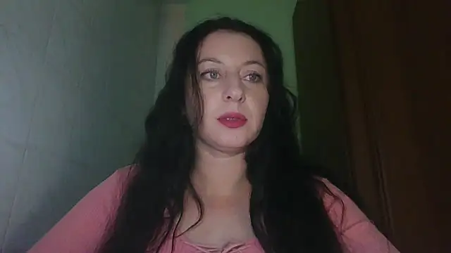 Snapshot of MelinaAx chatting on 11-25-25, 10:48 MelinaAx online show from 11-25-25, 10:48