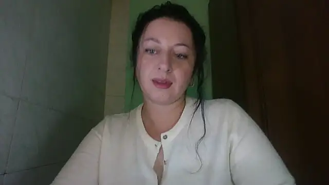 Snapshot of MelinaAx chatting on 11-26-25, 11:33 MelinaAx online show from 11-26-25, 11:33