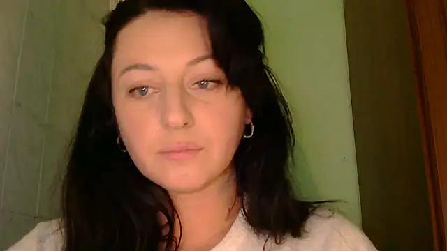 Snapshot of MelinaAx chatting on 12-19-25, 11:28 MelinaAx online show from 12-19-25, 11:28