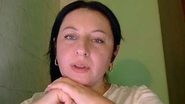 Snapshot of MelinaAx chatting on 01-08-26, 08:55 MelinaAx online show from 01-08-26, 08:55