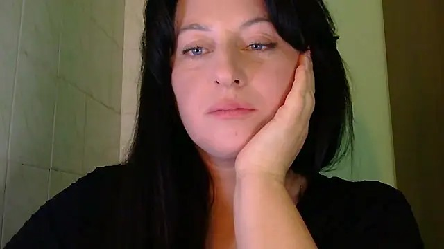 Snapshot of MelinaAx chatting on 01-12-26, 08:58 MelinaAx online show from 01-12-26, 08:58