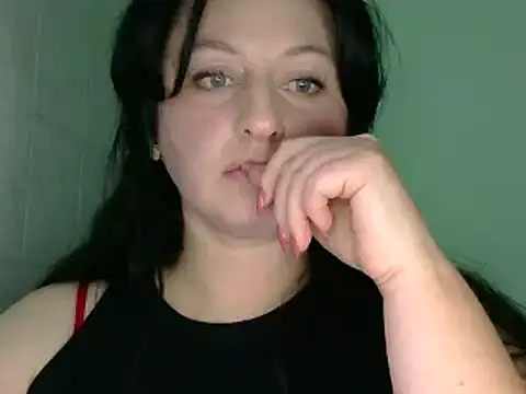 Snapshot of MelinaAx chatting on 02-18-26, 08:27 MelinaAx online show from 02-18-26, 08:27