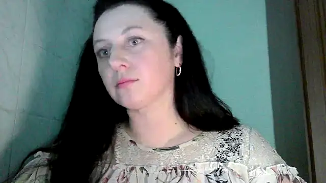 Snapshot of MelinaAx chatting on 03-11-26, 06:58 MelinaAx online show from 03-11-26, 06:58