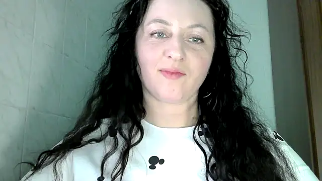 Snapshot of MelinaAx chatting on 03-15-26, 06:58 MelinaAx online show from 03-15-26, 06:58