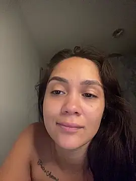 carolsapequinha online show from 04-05-26, 08:33