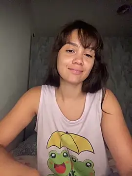 Snapshot of carolsapequinha chatting on 05-18-26, 10:21 carolsapequinha online show from 05-18-26, 10:21