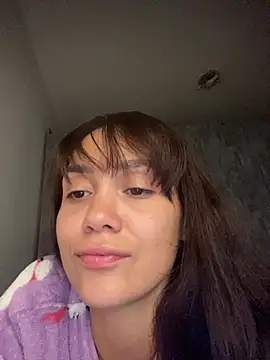 Snapshot of carolsapequinha chatting on 05-22-26, 04:41 carolsapequinha online show from 05-22-26, 04:41