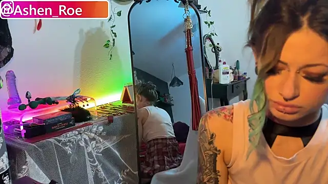 AshenRoe online show from 04-21-26, 02:51