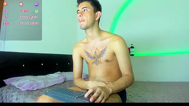 Snapshot of kaiborman00 chatting on 01-18-26, 11:25 kaiborman00 online show from 01-18-26, 11:25