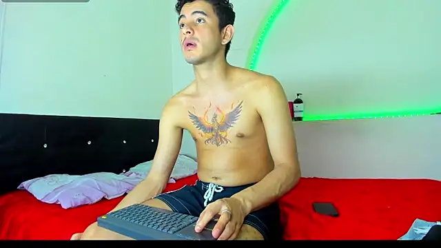 Snapshot of kaiborman00 chatting on 02-13-26, 02:51 kaiborman00 online show from 02-13-26, 02:51