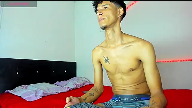 Snapshot of kaiborman00 chatting on 02-24-26, 02:53 kaiborman00 online show from 02-24-26, 02:53