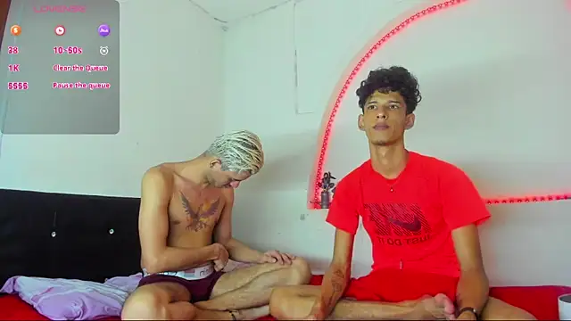 Snapshot of kaiborman00 chatting on 03-08-26, 03:10 kaiborman00 online show from 03-08-26, 03:10