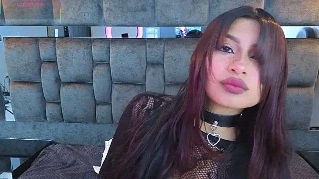 Snapshot of IssaJones_ chatting on 02-23-26, 08:28 IssaJones online show from 02-23-26, 08:28