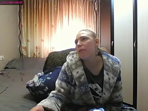 JenniDeep online show from 04-29-26, 07:34