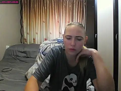 JenniDeep online show from 06-09-26, 07:42