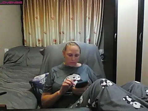 JenniDeep online show from 06-24-26, 03:33
