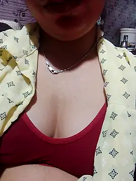 isha sharma2002 online show from 11-18-25, 03:27