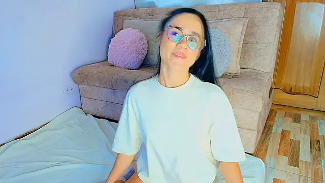 Snapshot of lizzy_kane chatting on 02-16-26, 08:16 lizzy kane online show from 02-16-26, 08:16