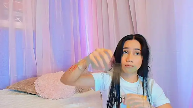 Snapshot of lizzy_kane chatting on 02-21-26, 08:10 lizzy kane online show from 02-21-26, 08:10