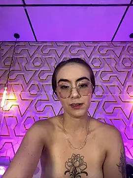 MelanyyJhonson15 online show from 06-20-26, 09:28
