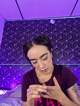 MelanyyJhonson15 online show from 06-26-26, 08:13