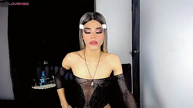 Snapshot of TAYLOR_S7 chatting on 11-14-25, 10:03 TAYLOR S7 online show from 11-14-25, 10:03