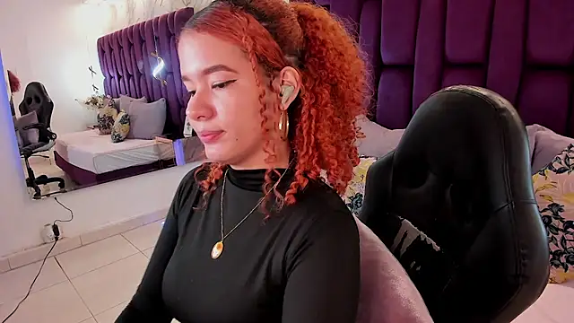 avrilwaynee online show from 11-21-25, 11:53