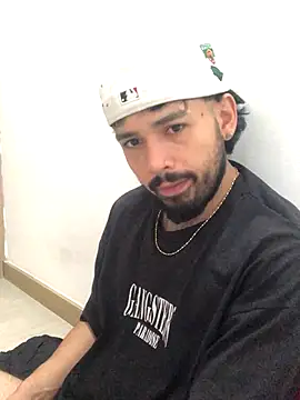 Snapshot of sebas-777masterr chatting on 11-22-25, 02:27 sebas-777masterr online show from 11-22-25, 02:27