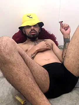 Snapshot of sebas-777masterr chatting on 11-25-25, 11:10 sebas-777masterr online show from 11-25-25, 11:10