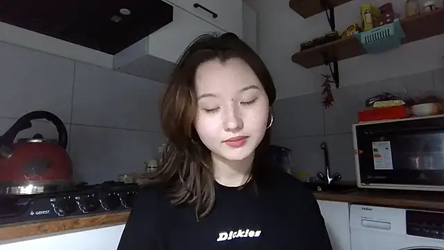 Snapshot of DeenaCaho chatting on 11-23-25, 03:45 DeenaCaho online show from 11-23-25, 03:45