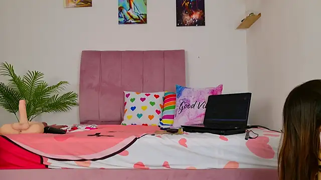 ginny ross online show from 07-25-26, 03:37