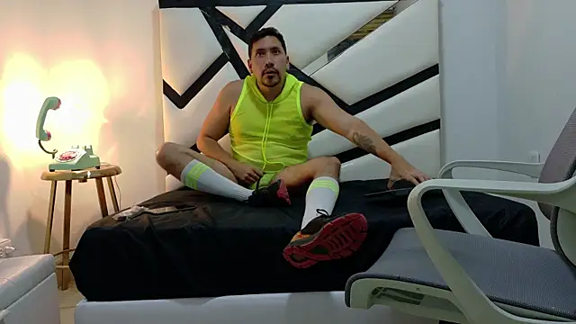 Snapshot of BDSM_JHON chatting on 11-18-25, 11:59 BDSM JHON online show from 11-18-25, 11:59