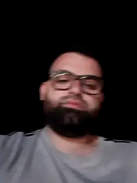 Snapshot of julianlondo111 chatting on 12-21-25, 01:24 julianlondo111 online show from 12-21-25, 01:24