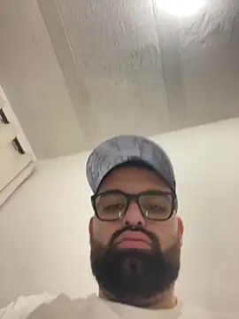 Snapshot of julianlondo111 chatting on 03-07-26, 07:05 julianlondo111 online show from 03-07-26, 07:05