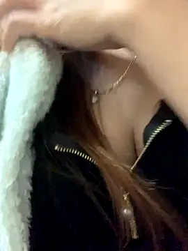 Snapshot of Diana-sexyy chatting on 11-30-25, 06:01 Diana-sexyy online show from 11-30-25, 06:01