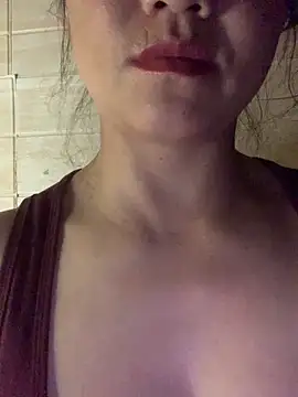 Snapshot of Diana-sexyy chatting on 02-11-26, 02:22 Diana-sexyy online show from 02-11-26, 02:22