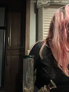 Snapshot of needlefaceUwU chatting on 11-13-25, 07:29 needlefaceUwU online show from 11-13-25, 07:29