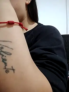 OliviaMartinez2 online show from 11-19-25, 02:22