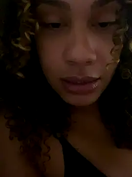 bonecaGigi online show from 11-14-25, 04:38