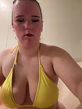 Snapshot of flirtyamelia1999 chatting on 11-24-25, 10:15 flirtyamelia1999 online show from 11-24-25, 10:15