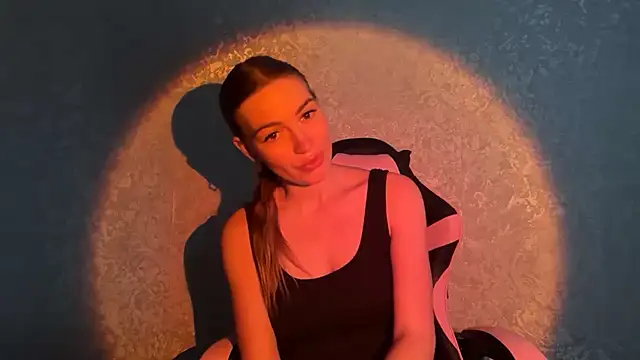 lisababy a online show from 11-17-25, 01:17