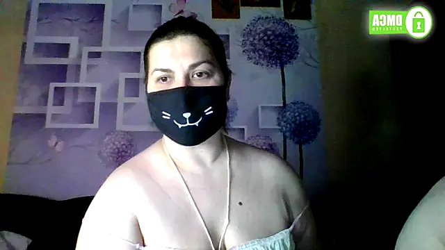 Snapshot of honey_sweet_couple chatting on 01-15-26, 04:33 honey sweet couple online show from 01-15-26, 04:33