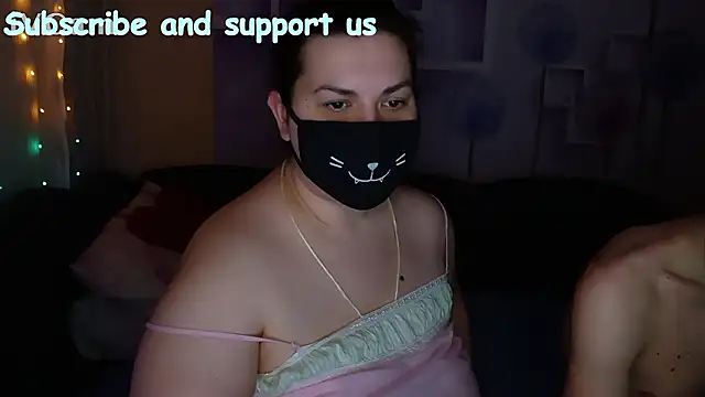 Snapshot of honey_sweet_couple chatting on 03-01-26, 05:37 honey sweet couple online show from 03-01-26, 05:37