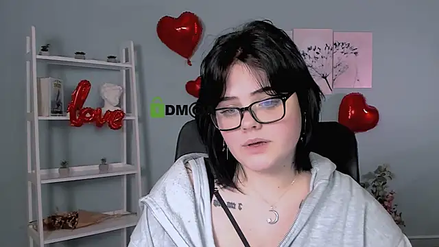 Snapshot of lika_pop chatting on 02-13-26, 08:38 lika pop online show from 02-13-26, 08:38