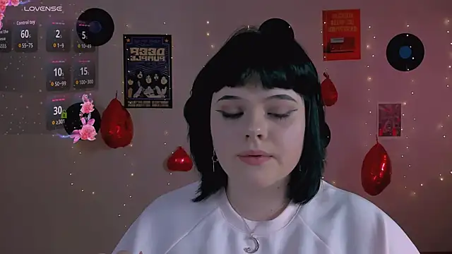 Snapshot of lika_pop chatting on 02-17-26, 08:15 lika pop online show from 02-17-26, 08:15