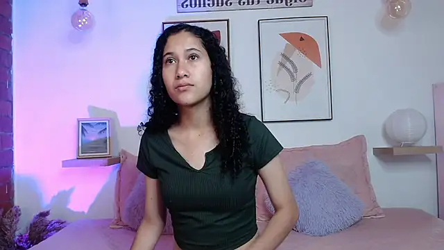 Snapshot of blackvelvetx69 chatting on 11-14-25, 01:21 blackvelvetx69 online show from 11-14-25, 01:21