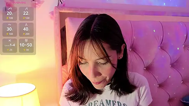 Snapshot of Darapresley777_ chatting on 11-29-25, 02:09 Darapresley777 online show from 11-29-25, 02:09