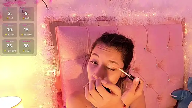 Snapshot of Darapresley777_ chatting on 12-02-25, 01:39 Darapresley777 online show from 12-02-25, 01:39