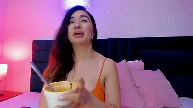 VictoriaRouge  online show from 04-29-26, 08:29